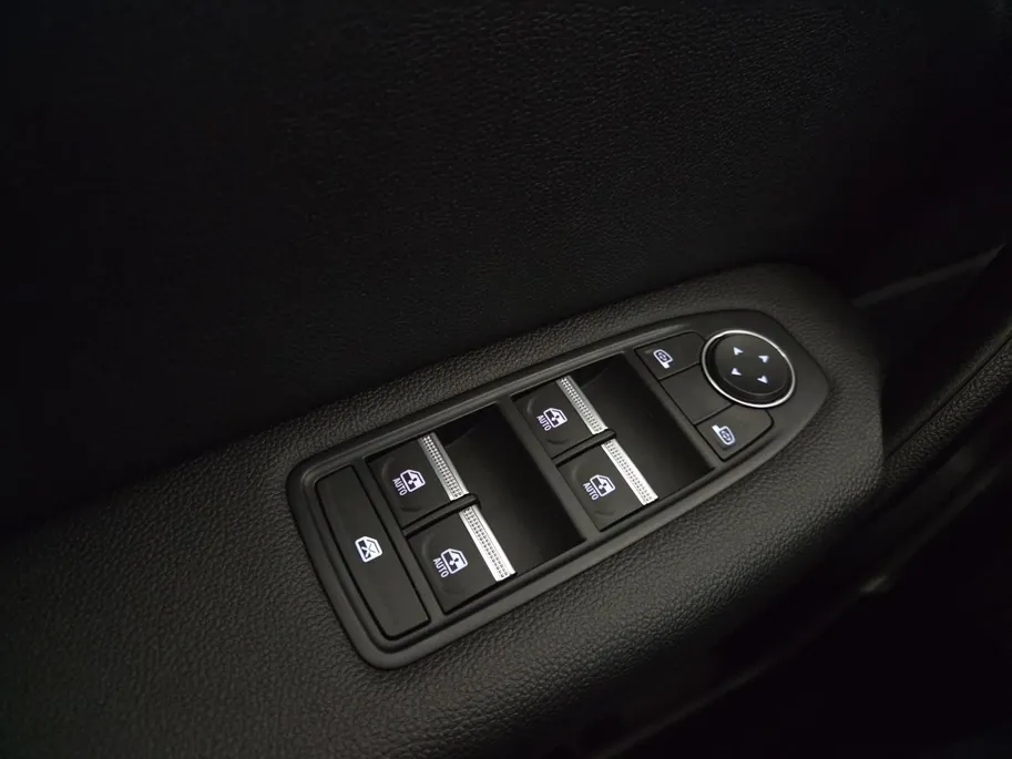 Renault Captur 1.0 TCe 90 Intens *Camera * Carplay * Cruise Control * Navigatie * LM Velgen * 12 Maanden BOVAG Garantie *