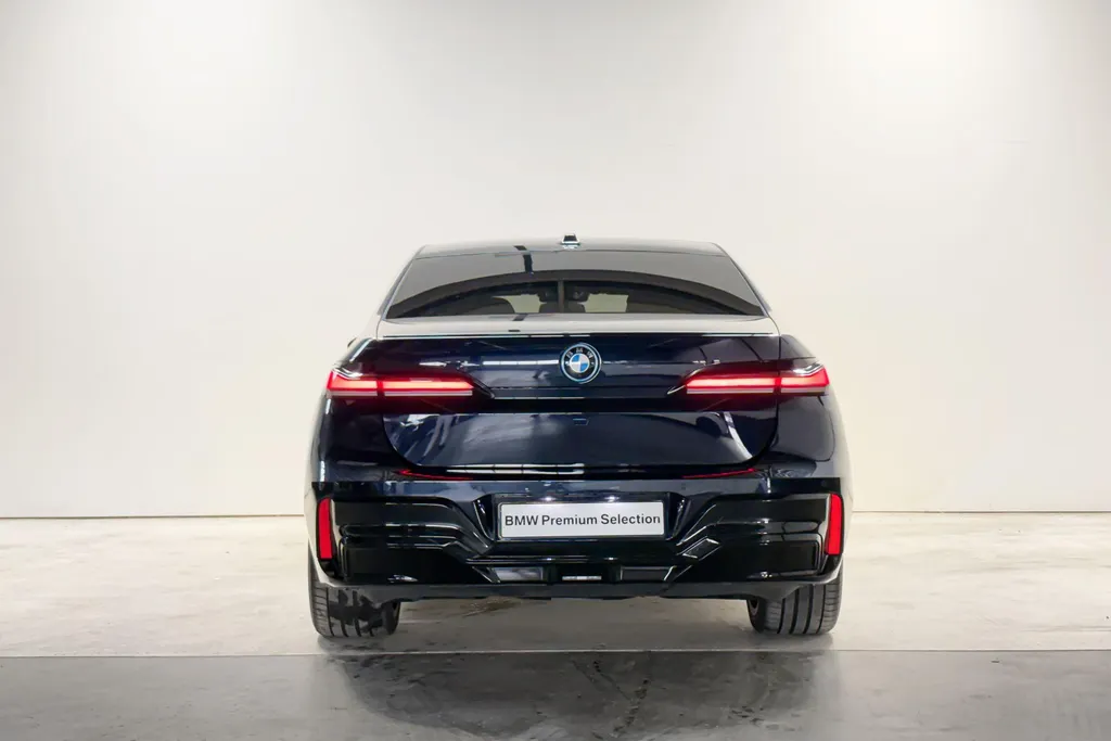 BMW i7 M70 xDrive 106 kWh