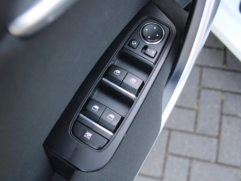 Kia Ceed Sportswagon 1.5 T-GDi DynamicLine | Airco | Cruise | Camera | Navi | 16' LM | LED | PDC |