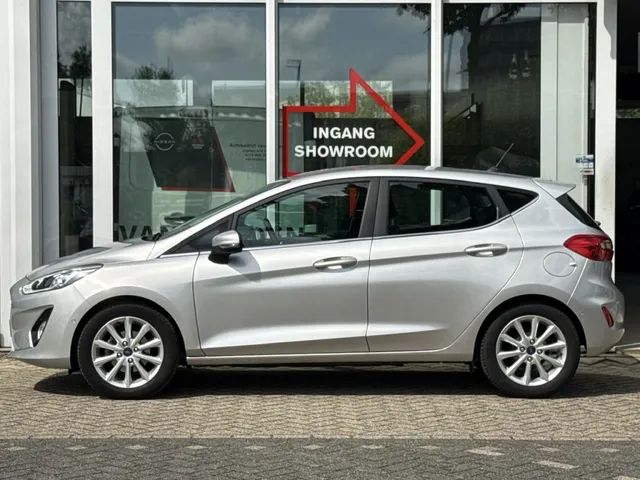 Ford Fiesta 1.0 EcoBoost 100pk 5dr Titanium | Camera | Navi | B&O | Verwarmbare voorruit | Apple Carplay & Android Auto | Cruise Control