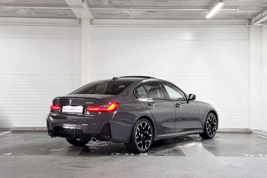 BMW 3 Serie Sedan 320i