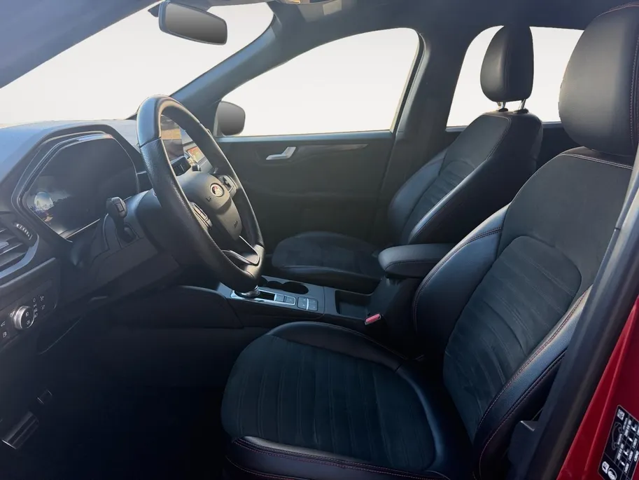 Ford Kuga 2.5 PHEV ST-Line X | Panorama dak | B&O audio | Elektrisch. kofferbak | Trekhaak
