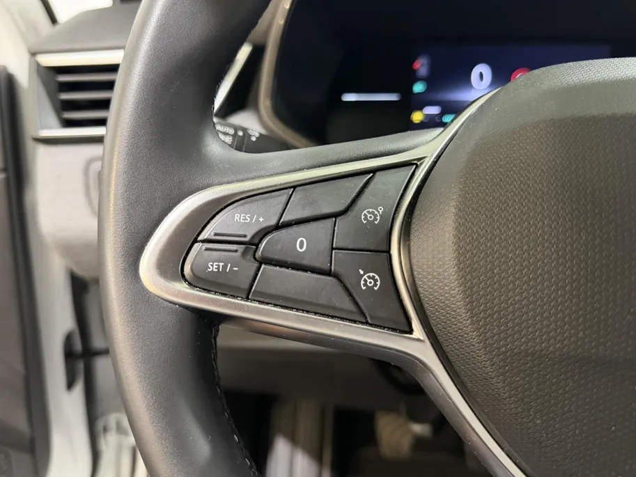 Renault Clio 90PK TCe GPF Evolution | DEMO | Navi | Camera | Apple CarPlay/Android Auto | Parkeersensoren | Airco | Licht & Regen Sensor | Cruise Control | Full LED | Digital Cockpit |