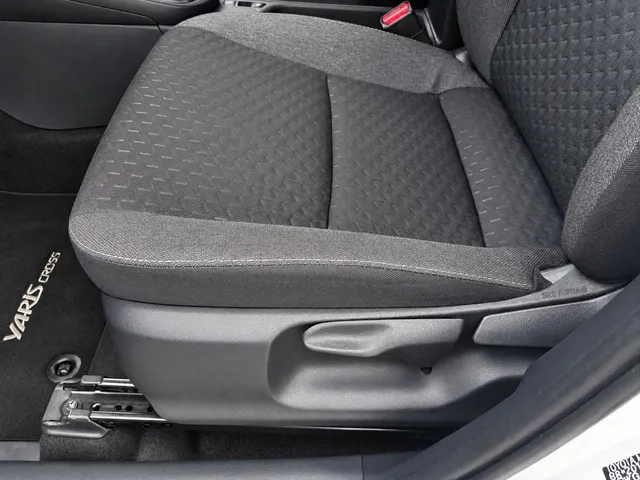 Toyota Yaris Cross 1.5 Hybr 130 Dynamic | Blindspot | Parkeersensoren | All Seasons