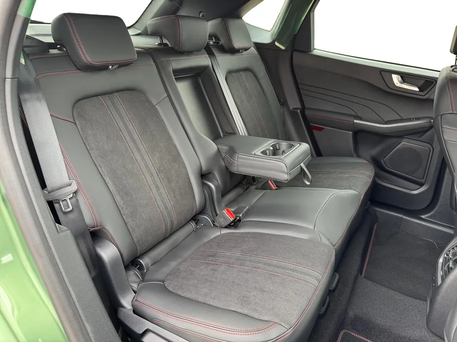 Ford Kuga 2.5 PHEV ST-Line X | Te bestellen | Actiekorting €4000,- | Trekhaak | 2100 KG Trekgewicht | Winter Pack |