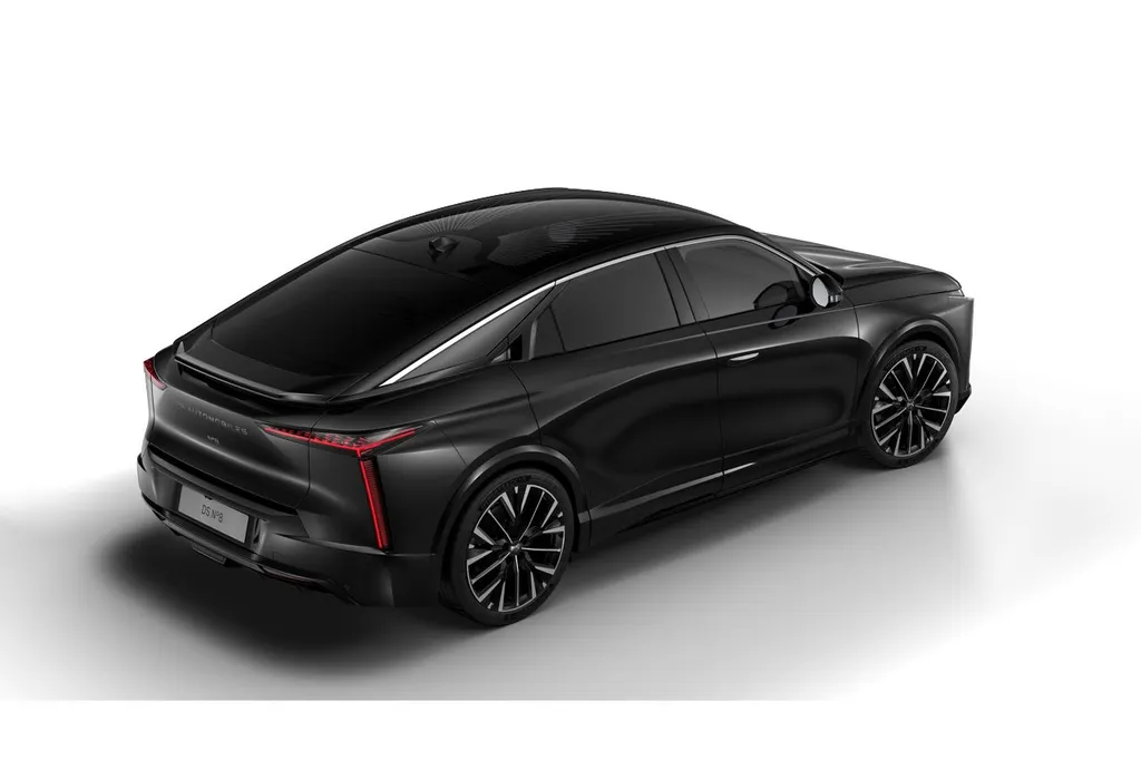 DS N°8 Pallas Black Edition