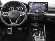 Volkswagen Golf 1.5 eHybrid 272pk DSG GTE · Panoramadak · 360 Camera · Head-Up Display · Matrix LED · Optiekpakket Zwart · Dodehoeksensor · Garantie t/m 10-11-2030 of 100.000km