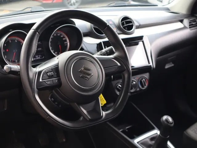 Suzuki Swift 1.2 Select Carplay | Camera