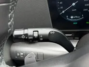 Hyundai Kona 1.6 GDI HEV Comfort Smart | Stuur-/ Stoelverwarming | Climate Control | Navigatie | Achteruitrijcamera | Parkeersensoren voor en achter | Apple Carplay/ Android auto |