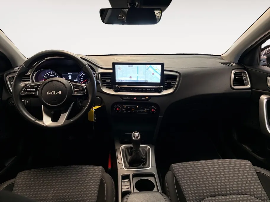 Kia Ceed Sportswagon 1.0 T-GDi DynamicLine | All-season banden | BTW-auto | Achteruitrijcamera | Parkeersensoren voor- en achter | Navi | Apple/Android Carplay | Cruise control | Climate control