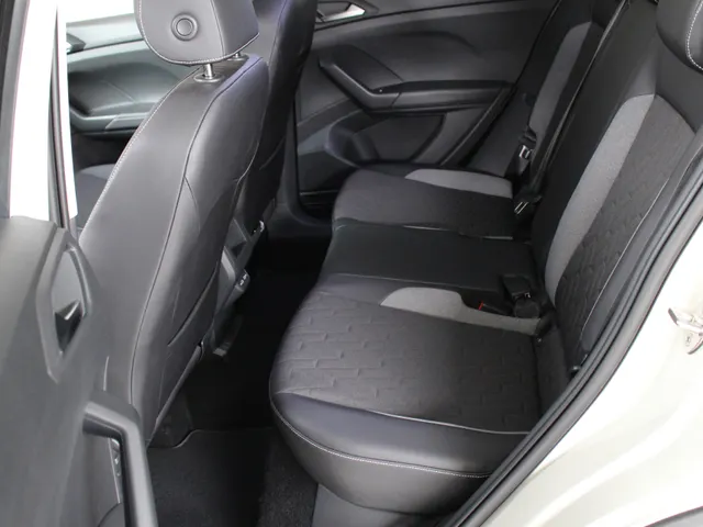 Volkswagen T-Cross 1.0 TSI 115pk Life Goal DSG Automaat | Navigatie via Apple Carplay | PDC | Climate Control