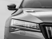 Škoda Superb Combi 1.4 TSI iV 218pk DSG Sportline Business · Panoramadak · 360 Camera · Inklap. Trekhaak · Matrix LED · Canton Audio · Elek. Stoelen + Geheugen ·