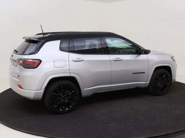Jeep Compass 4xe 240 Hybrid S