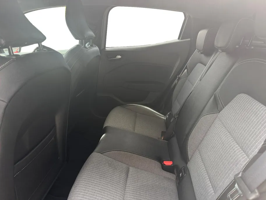 Renault Clio 1.6 E-Tech Full Hybrid 145 techno | Automaat | Apple Carplay & Android Auto | Cruise & Climate Control | Camera | Parkeersensoren | Navigatie | 12 Maanden BOVAG Garantie