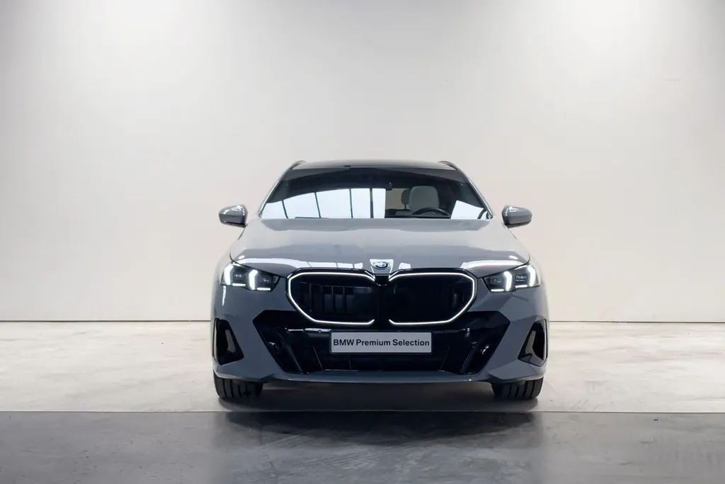 BMW 5 Serie Touring 550e xDrive