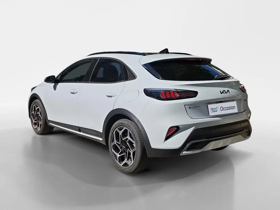 Kia XCeed 1.5 T-GDi GT-Line | Achteruitrijcamera | Parkeersensoren voor en achter | Panorama dak | Stoelverwarming | Apple carplay Android auto