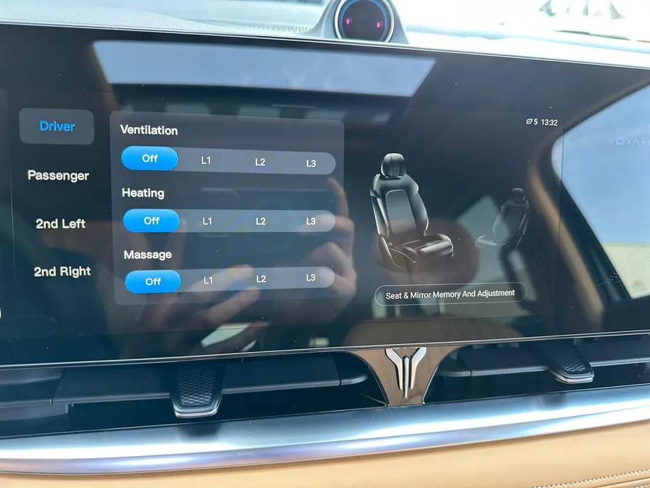 Voyah Dream Flagship Edition 109 kWh | 10.000 Euro Voorraad Voordeel| Full options | 7 Persoons | 480 km Range | 100% Electric |