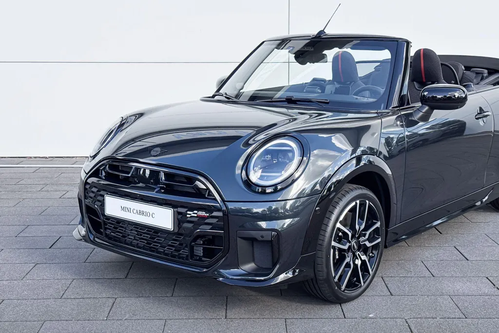 MINI Cooper Cabrio 2.0 Cooper C John Cooper Works XL