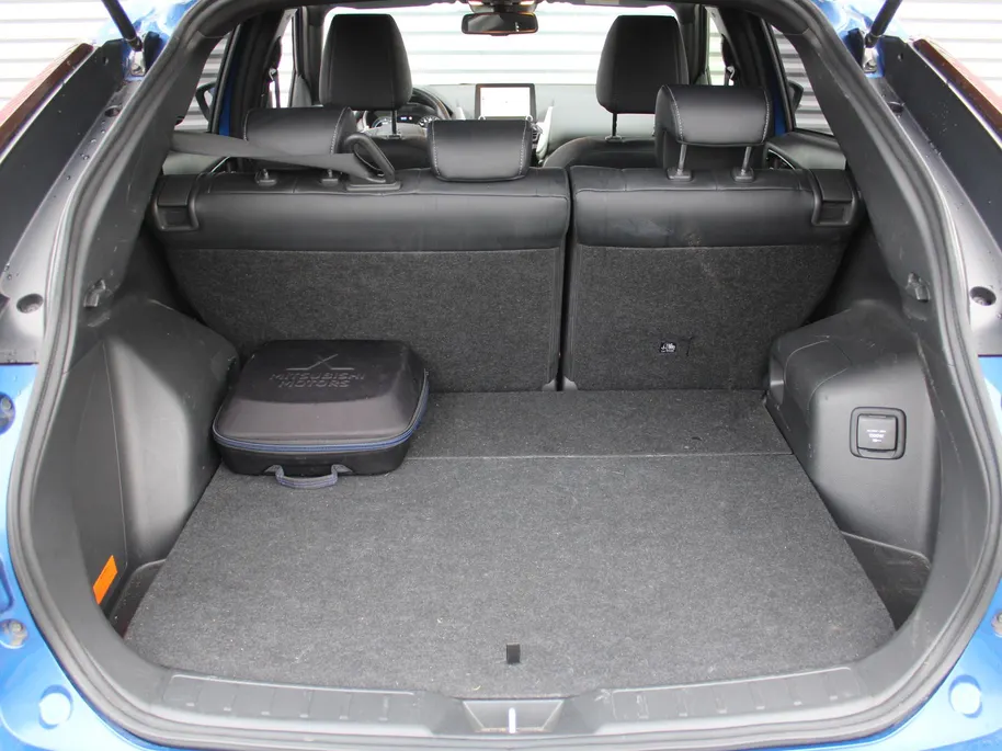 Mitsubishi Eclipse Cross 2.4 PHEV Instyle | BTW Auto | Stuur-/stoelverwarming | Leder | HUD | LED | Schuifdak | Dodehoek detectie | Clima | Cruise adapt. | 18' LM |
