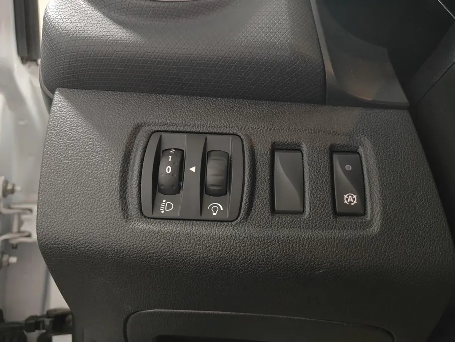 Renault Clio 0.9 TCe Limited NAVI AIRCO BLUETOOTH 5 DEURS DEALER ONDERHOUDEN 12 MAANDEN GARANTIE CRUISE CONTROLE ZEER MOOIE AUTO