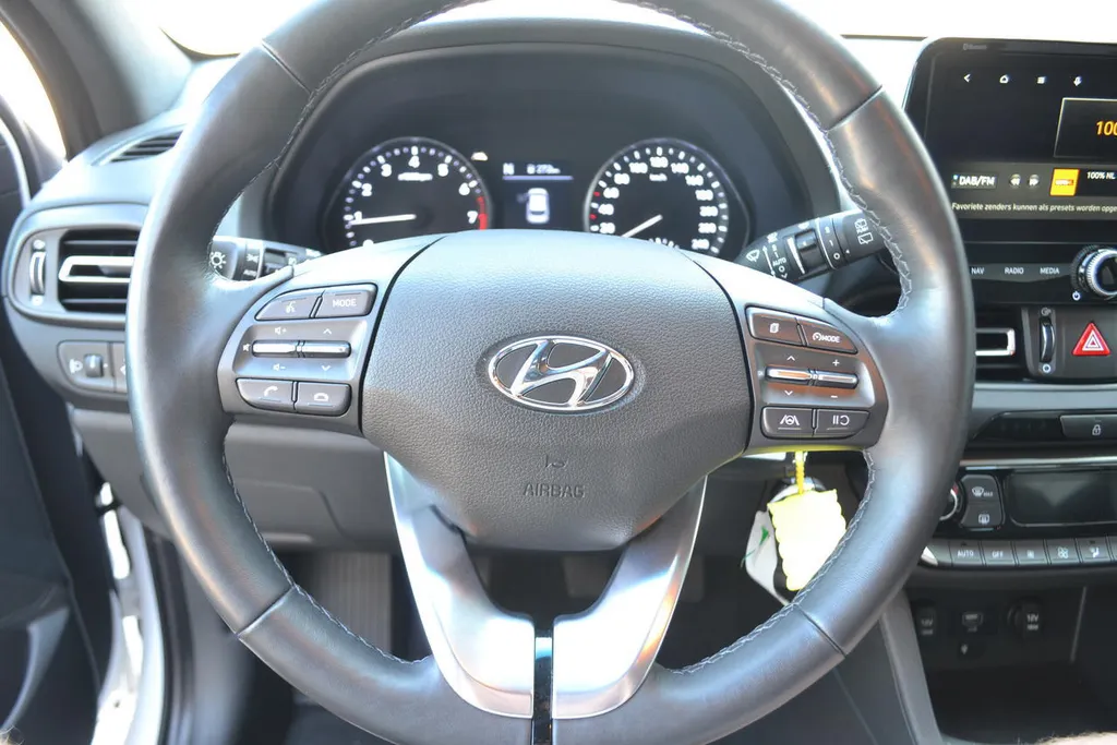 Hyundai i30 1.5 T-GDI MHEV COMFORT SMART