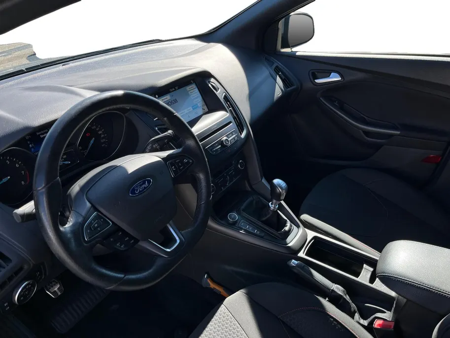 Ford Focus 1.0 ST-Line |Cruise control| Mistlampen voor|Airco (automatisch)| 12 maanden Bovag|