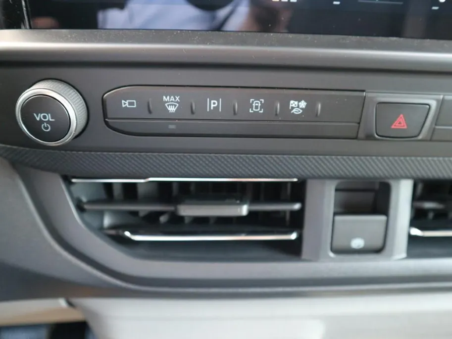 Ford E-Transit Cust. 340 L2H1 Limited 71 kWh * ADAP CRUISE * BLIS * NAVI * 360 CAMERA *