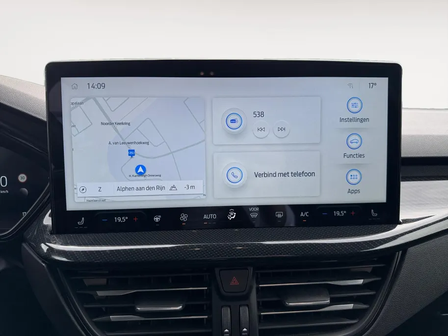 Ford Focus Wagon 1.0 EcoBoost Hybrid ST Line X | NL auto | 1e eigenaar | Dealer onderhouden | Adapt cruise control | BLIS | Winter pack | Elektr. achterklep | Parkeersensoren voor en achter | Achteruitrijcamera | Apple carplay & android auto | 18' lichtmetalen velge