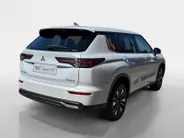 Mitsubishi Outlander 2.4 PHEV Pure | Showroomvoorraad model met 5.000 euro korting bij levering voor 30-6-2026  |Navigatie | Airco/ECC | L.M.Velgen | 8 jaar garantie
