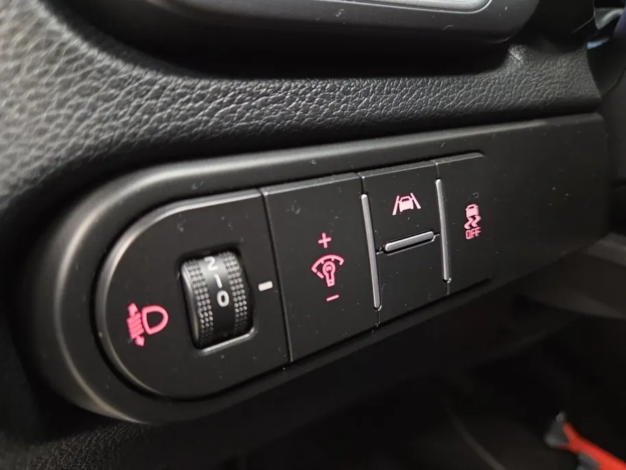 Kia Ceed Sportswagon 1.0 T-GDi DynamicLine | All-season banden | BTW-auto | Achteruitrijcamera | Parkeersensoren voor- en achter | Navi | Apple/Android Carplay | Cruise & Climate control | NAP