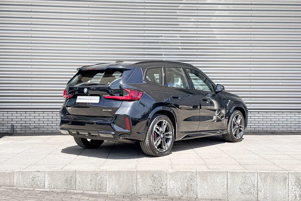 BMW iX1 eDrive20 67 kWh