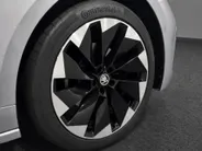 Škoda Enyaq iV 60 180pk Sportline · Camera · Elek. Voorstoel · Elek. Achterklep · Apple/Android Car Play · Stoel-& Stuurverwarming · P-Sensoren · 21'' Inch ·