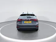 Volkswagen Taigo Life Edition 1.0 TSI 95 pk 5 versn. Hand · Achteruitrijcamera · Achteruitrijcamera