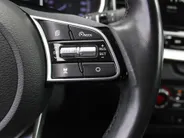Kia Ceed Sportswagon 1.6 GDI PHEV DynamicPlusLine | Trekhaak | Stuur-/stoelverwarming | Plug-in | 16" LM | Clima | Camera | Cruise adapt. | Navi | LED |