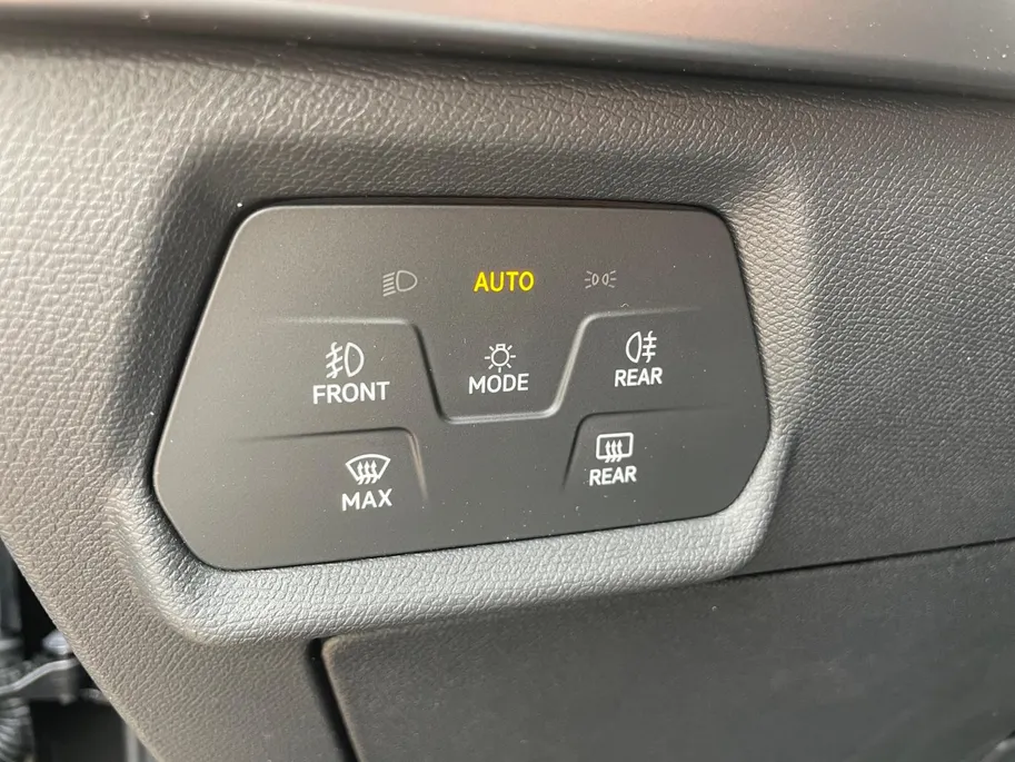 CUPRA Formentor 1.5 TSI e-Hybrid Business *NIEUW*Navi+Camera*Schuif/kanteldak*Adapt Cruise Control*Winter Pack*Trekhaak*Elekt.achterklep*Vol opties!