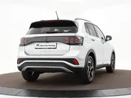 Volkswagen T-Cross 1.5 TSI 150pk DSG R-Line Edition Camera · Afneembare trekhaak · Stoelverwarming · Matrix LED · Apple/Android Car Play · 17'Velgen ·
