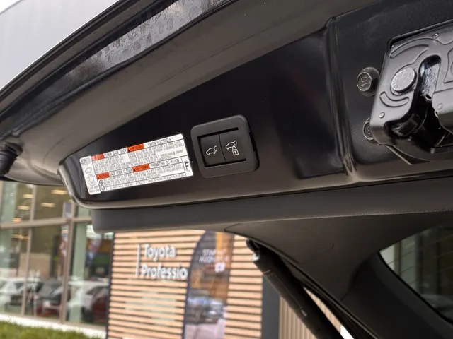 Toyota Corolla Cross 2.0 HP Hybrid First Edition | Trekhaak