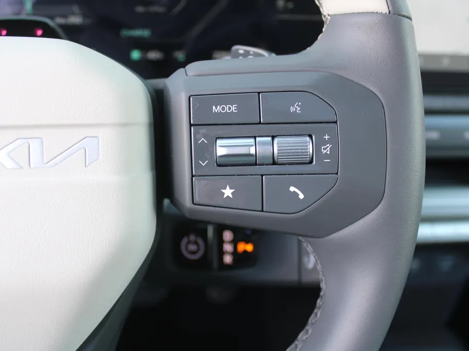 Kia EV3 GT-Line 81.4 kWh | Stuur-/stoelverwarming | Schuifdak | Camera | Dodehoek detectie | Elek. stoelverstelling | 19' LM | LED | Telefoonlader |