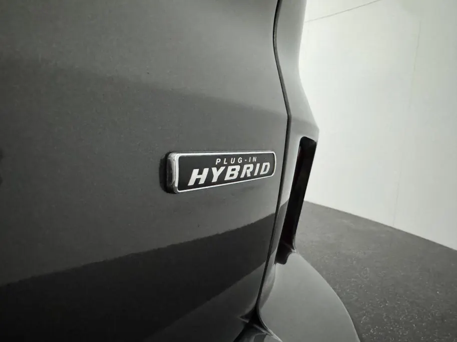 Ford Kuga 2.5 PHEV ST-Line | 225 pk | Winterpack |