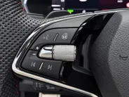 Škoda Octavia Combi 1.4 TSI RS iV PHEV 245pk DSG Business · Trekhaak inklap · Panoramadak · Camera · Head-Up Display · Dodehoeksensor · Keyless · Matrix LED ·
