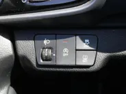 Kia Stonic 1.0 T-GDi MHEV DynamicPlusLine | Stuur-/stoelverwarming | Camera | Cruise adapt. | Clima | LED | Navi | 16' LM | Automaat |