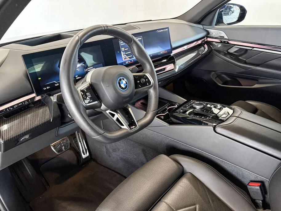 BMW i5 Sedan eDrive40 M Sport Edition