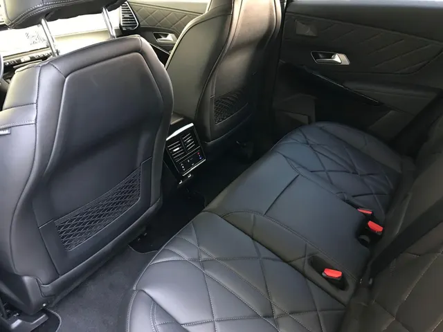 DS 7 1.6 PHEV 300 4x4 Pallas