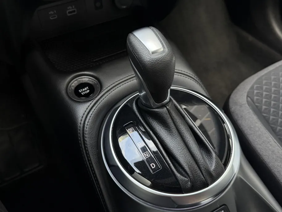 Nissan Juke 1.6 Hybrid N-Connecta | Achteruitijcamera | Parkeersensoren voor- en achter | Climate control | Navi | Apple/Android Carplay | Keyless entry/start | Digital dashboard | LMV