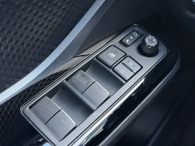 Toyota C-HR 1.8 Hyb. First Edition | Dealer Onderhouden | JBL | DodeHoek |