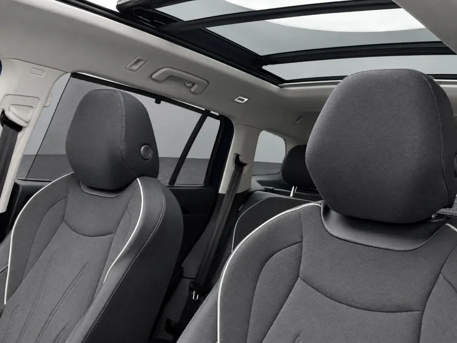 Volkswagen Tayron 1.5eHybrid 150kW/204PK Life Edition · Panoramadak · Harman/Kardon sound · 360°Camera · Garantie t/m 12-02-2031 of 100000km.