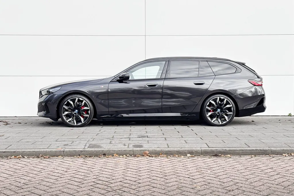 BMW i5 Touring eDrive40 M Sport Edition 84 kWh