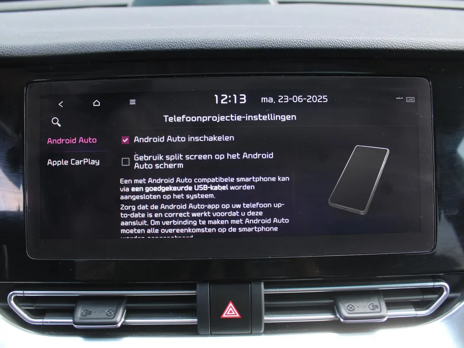 Kia e-Niro DynamicPlusLine 64 kWh | Schuif-/kantel dak | Cruise adapt.| Navi | 17' LM | Stuur-/stoelverwarming | Camera | Clima |