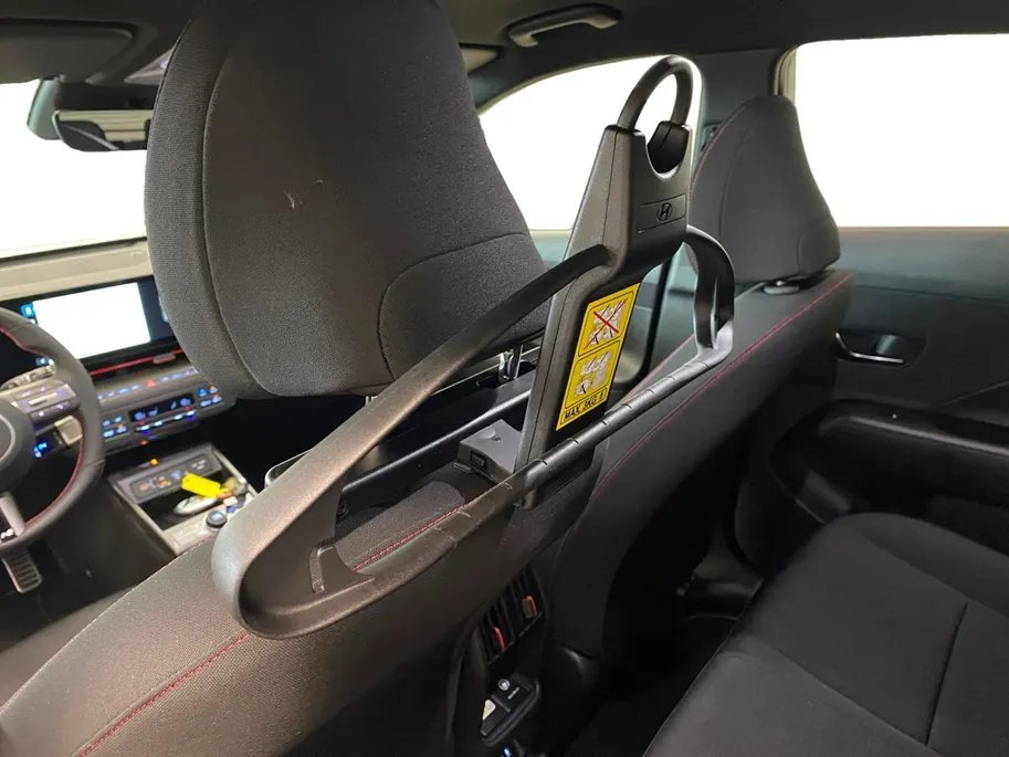 Hyundai Kona Electric 64.8 KWH | N-LINE BUSINESS | ZWARTE LOGO'S |