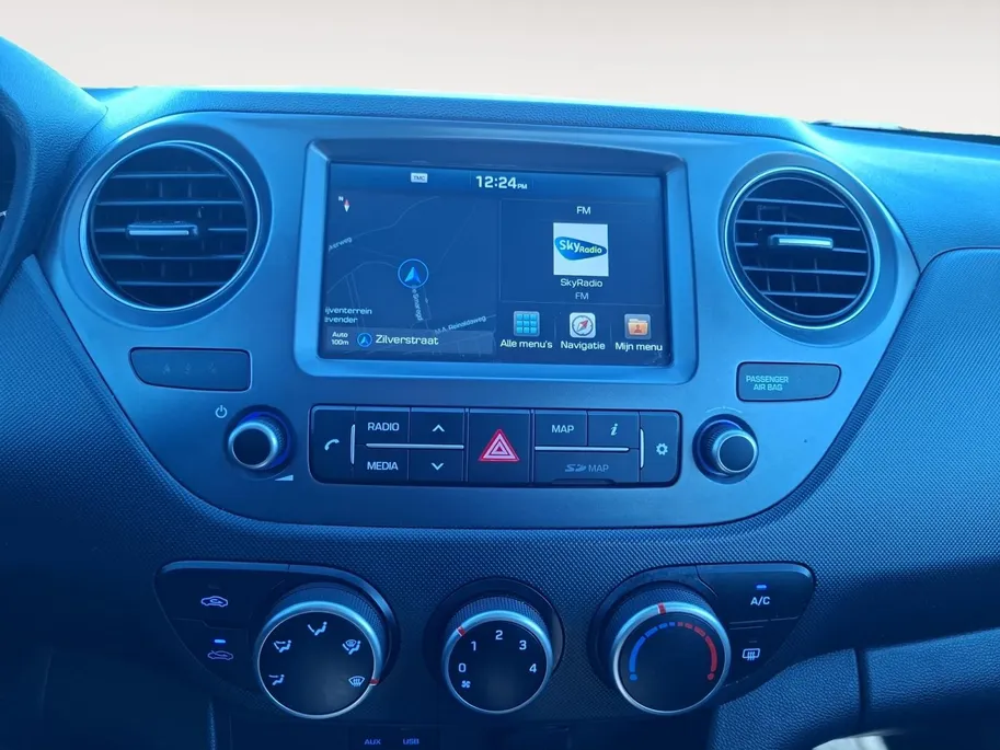 Hyundai i10 1.0i Comfort | Airco | Navigatie | Apple Carplay/Android Auto | Cruisecontrol | Bluetooth | Nieuwe APK | 12 Maanden BOVAG garantie |